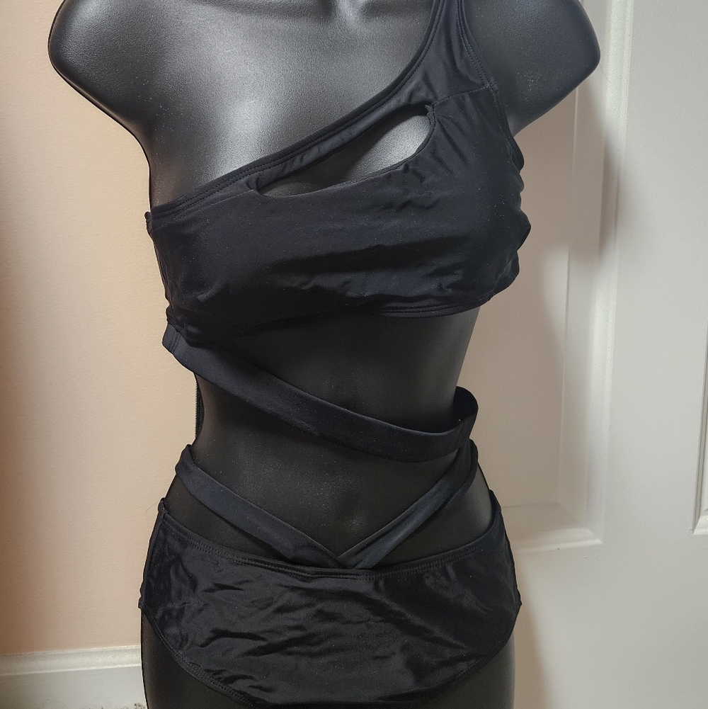 Black One-Shoulder Cutout Wrap Bikini - Unbranded